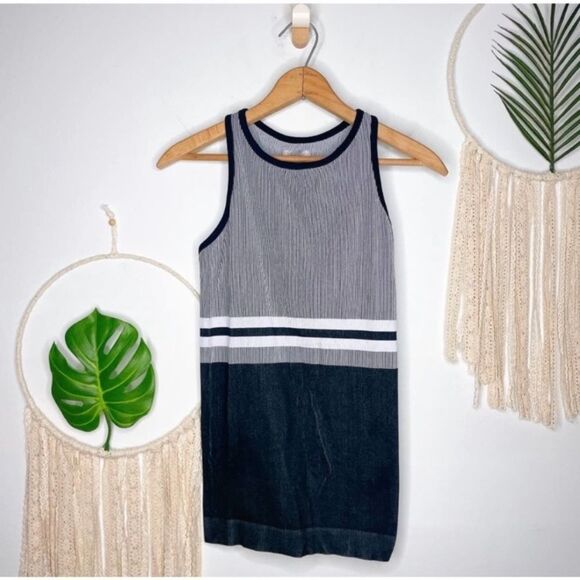 Athleta - Renew Stretchy Stripe Racerback Tank Top sz Small - Picture 6 of 10